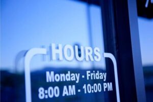 ley regula los horarios laborales